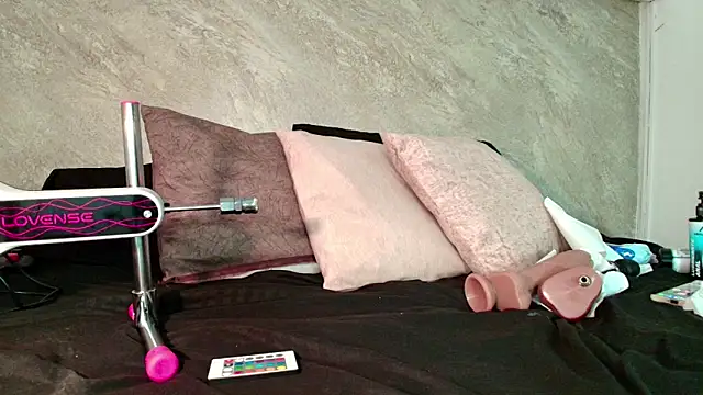 Dixie grey1 online show from 04-14-26, 02:12