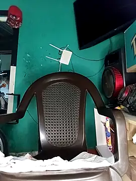 Snapshot of hotmom33 chatting on 09-16-25, 11:22 hotmom33 online show from 09-16-25, 11:22