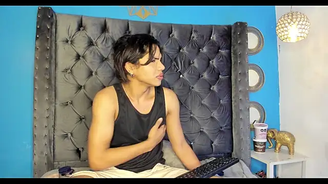 Snapshot of bxby_dolls chatting on 09-26-25, 05:33 bxby dolls online show from 09-26-25, 05:33