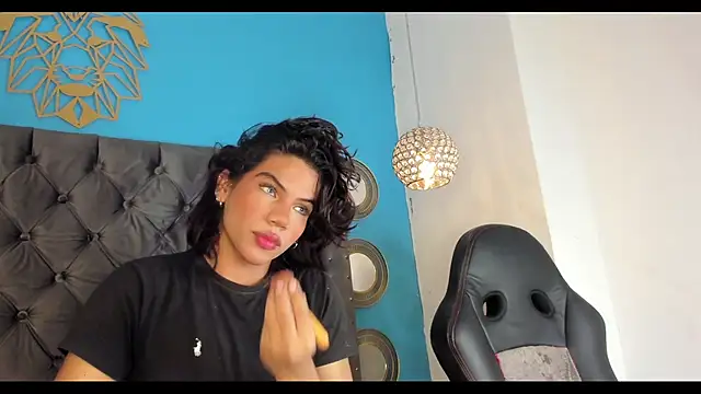 Snapshot of bxby_dolls chatting on 10-06-25, 04:43 bxby dolls online show from 10-06-25, 04:43