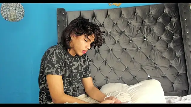 Snapshot of bxby_dolls chatting on 10-13-25, 03:39 bxby dolls online show from 10-13-25, 03:39