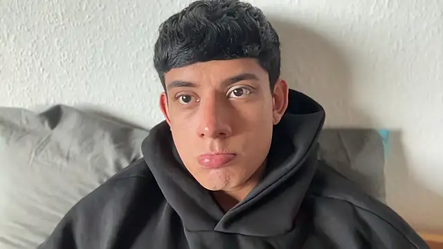 Snapshot of jim_dj chatting on 09-13-25, 01:22 jim dj online show from 09-13-25, 01:22