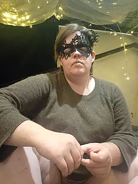 Snapshot of VeiledMuse chatting on 11-09-25, 01:15 VeiledMuse online show from 11-09-25, 01:15