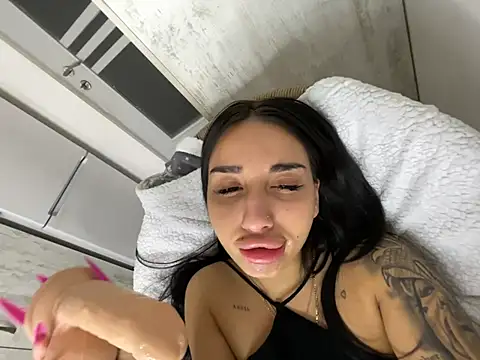 BlueEyes BB online show from 04-15-26, 07:58