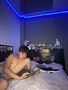 Snapshot of Kailertwink chatting on 06-03-26, 12:46 Kailertwink online show from 06-03-26, 12:46