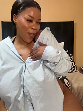 THICKBUNNYCHICKxxx online show from 04-26-26, 12:03