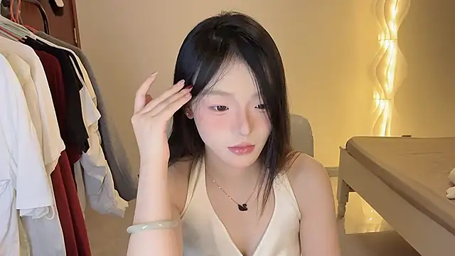 Robin-o3 online show from 10-31-25, 03:46