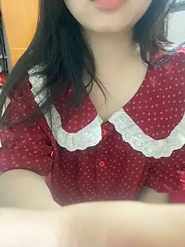 Snapshot of Luzizi- chatting on 09-19-25, 01:51 Luzizi- online show from 09-19-25, 01:51