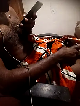 Snapshot of Dhanu9712 chatting on 09-16-25, 04:08 Dhanu9712 online show from 09-16-25, 04:08