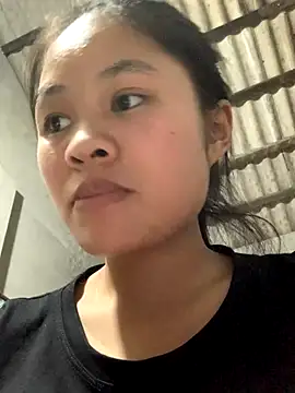 Snapshot of NhuFox chatting on 09-15-25, 01:33 NhuFox online show from 09-15-25, 01:33