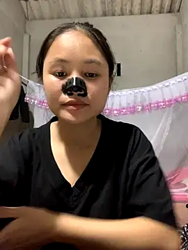 Snapshot of NhuFox chatting on 09-21-25, 12:51 NhuFox online show from 09-21-25, 12:51