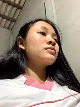 Snapshot of NhuFox chatting on 10-19-25, 01:01 NhuFox online show from 10-19-25, 01:01