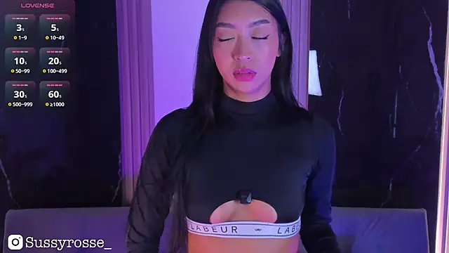 Snapshot of Sussyrosse_ chatting on 10-10-25, 08:08 Sussyrosse online show from 10-10-25, 08:08