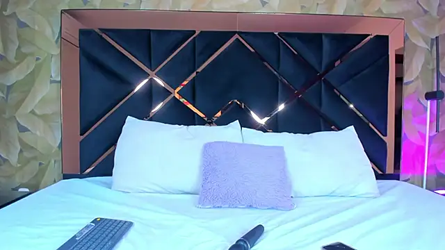 Snapshot of AliciaJerez1 chatting on 11-09-25, 04:44 AliciaJerez1 online show from 11-09-25, 04:44