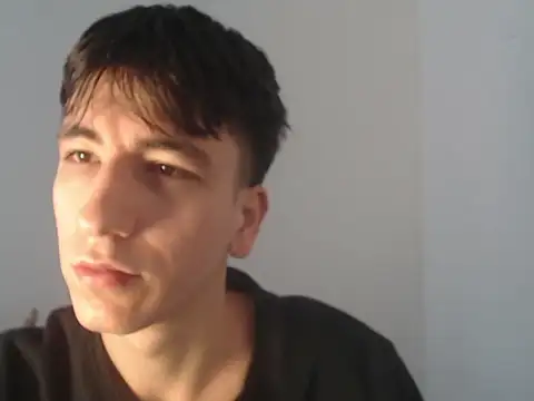 Snapshot of younewmaster chatting on 10-17-25, 02:08 younewmaster online show from 10-17-25, 02:08