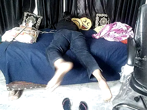 Anaconda-Mall online show from 11-25-25, 03:50