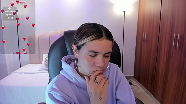 Snapshot of Celestee_rain chatting on 09-26-25, 11:25 Celestee rain online show from 09-26-25, 11:25