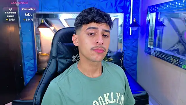 Snapshot of Alan_Del_Reyx chatting on 09-24-25, 03:21 Alan Del Reyx online show from 09-24-25, 03:21