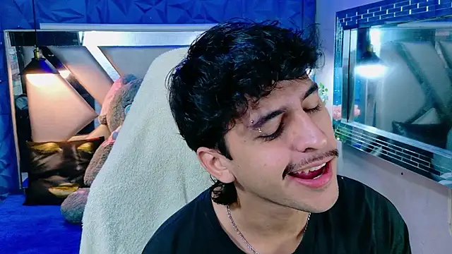 Snapshot of Alan_Del_Reyx chatting on 01-08-26, 04:37 Alan Del Reyx online show from 01-08-26, 04:37