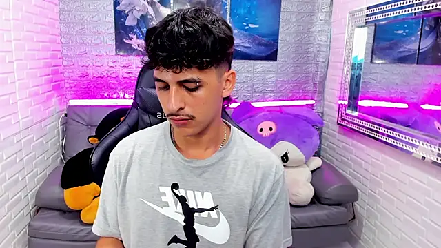 Snapshot of Alan_Del_Reyx chatting on 01-15-26, 04:50 Alan Del Reyx online show from 01-15-26, 04:50