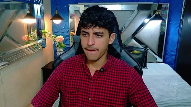 Snapshot of Alan_Del_Reyx chatting on 02-08-26, 06:39 Alan Del Reyx online show from 02-08-26, 06:39