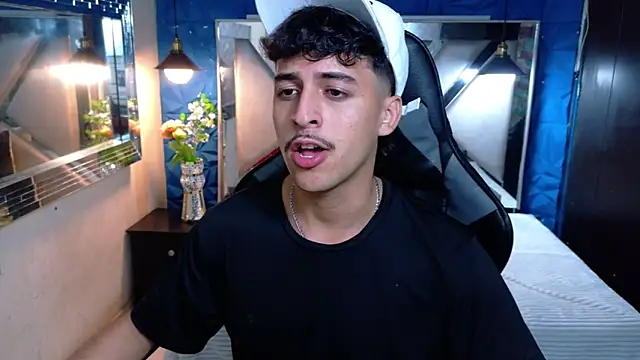 Snapshot of Alan_Del_Reyx chatting on 02-24-26, 01:03 Alan Del Reyx online show from 02-24-26, 01:03