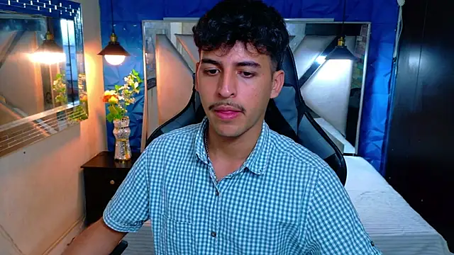 Snapshot of Alan_Del_Reyx chatting on 03-02-26, 05:08 Alan Del Reyx online show from 03-02-26, 05:08