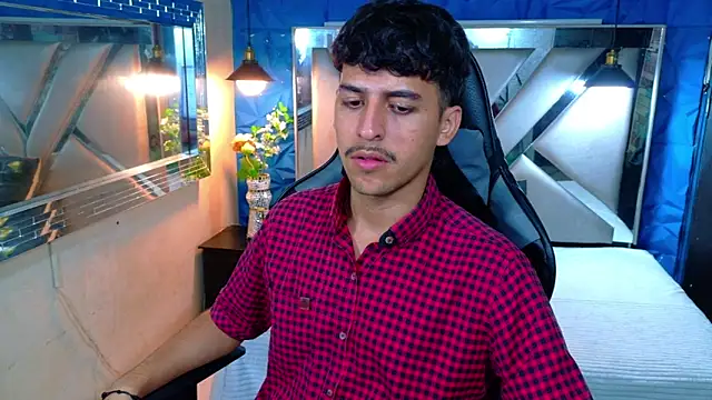 Snapshot of Alan_Del_Reyx chatting on 03-07-26, 03:25 Alan Del Reyx online show from 03-07-26, 03:25