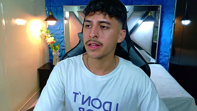 Snapshot of Alan_Del_Reyx chatting on 03-11-26, 02:17 Alan Del Reyx online show from 03-11-26, 02:17