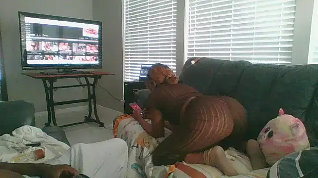 JazziEezyLdy online show from 04-24-26, 07:27