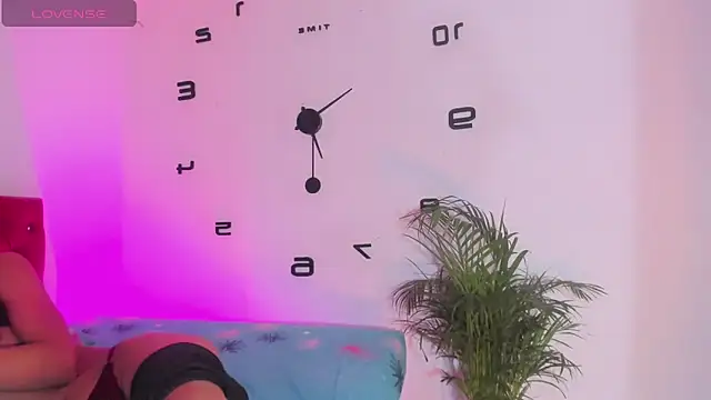 Lady Dirty444 online show from 09-17-25, 11:50