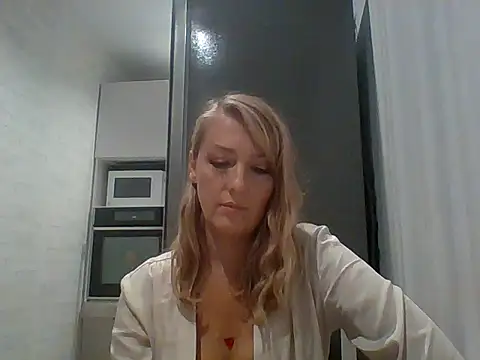 Snapshot of Vexxaa chatting on 11-12-25, 05:02 Vexxaa online show from 11-12-25, 05:02