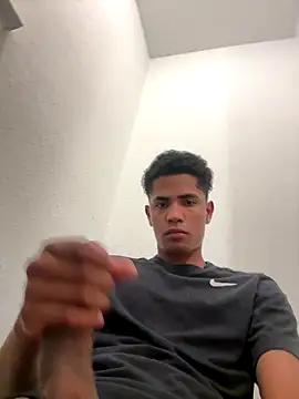 Snapshot of fuego01 chatting on 11-10-25, 03:16 fuego01 online show from 11-10-25, 03:16