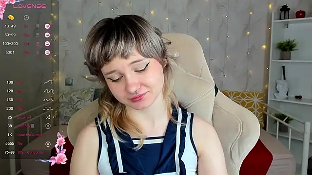 Tori Cutie online show from 03-08-26, 02:04