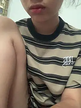Nguyenha11 online show from 06-02-26, 08:49