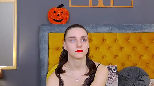 Snapshot of Jessica_White_ chatting on 11-21-25, 04:00 Jessica White online show from 11-21-25, 04:00