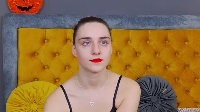 Snapshot of Jessica_White_ chatting on 11-27-25, 04:03 Jessica White online show from 11-27-25, 04:03