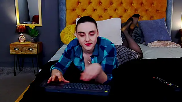 Jessica White  online show from 04-23-26, 03:41