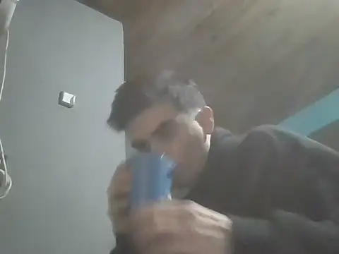 Snapshot of Rodrigo99_9 chatting on 06-30-26, 02:18 Rodrigo99 9 online show from 06-30-26, 02:18