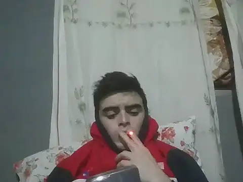 Snapshot of Rodrigo99_9 chatting on 07-07-26, 12:42 Rodrigo99 9 online show from 07-07-26, 12:42