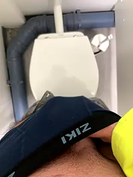 Snapshot of analtake13 chatting on 11-11-25, 06:46 analtake13 online show from 11-11-25, 06:46