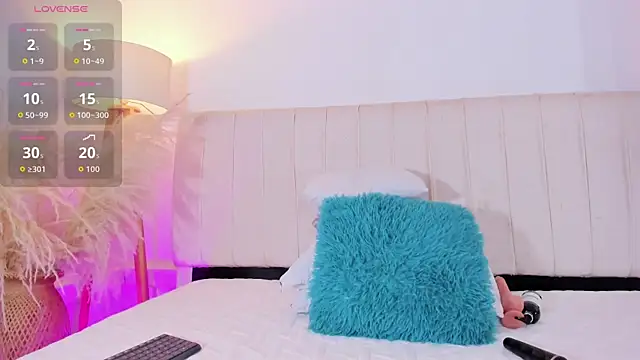 azaharaaa  online show from 04-20-26, 11:57