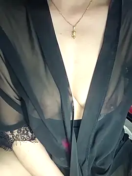 Linh linh01 online show from 03-12-26, 05:41