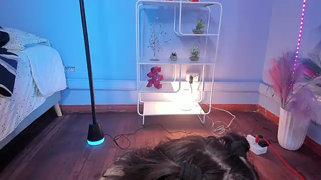 Hannahpage online show from 02-09-26, 12:31