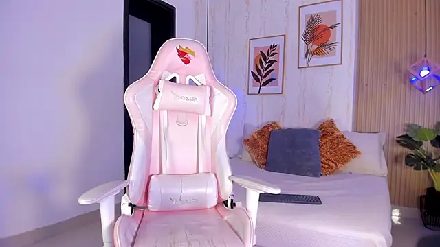 Snapshot of Ayleen_Dunkan chatting on 11-29-25, 01:25 Ayleen Dunkan online show from 11-29-25, 01:25