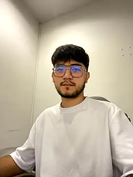 Snapshot of DanteRushh chatting on 10-09-25, 12:03 DanteRushh online show from 10-09-25, 12:03