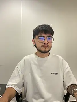 Snapshot of DanteRushh chatting on 10-13-25, 12:05 DanteRushh online show from 10-13-25, 12:05