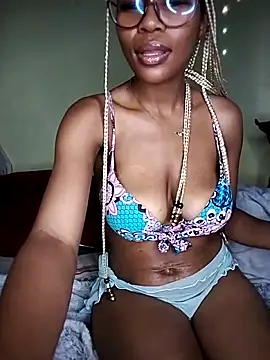 Seductive Yellow Titties online show from 02-13-26, 02:46