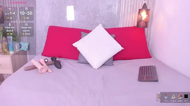 Lucia Guzman1 online show from 12-03-25, 01:13