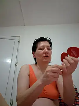 Vera Elle online show from 04-20-26, 08:21